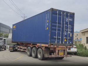 PF1210反擊破、3YA2160振動篩運往上海港發(fā)往南非