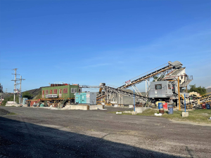 破碎機(jī)日常清理工作是延長設(shè)備使用壽命的有利因素